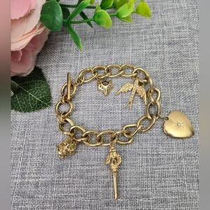 Alice by‎ Temperly for Stella & Dot Wonderland Gold Tone Charm bracelet